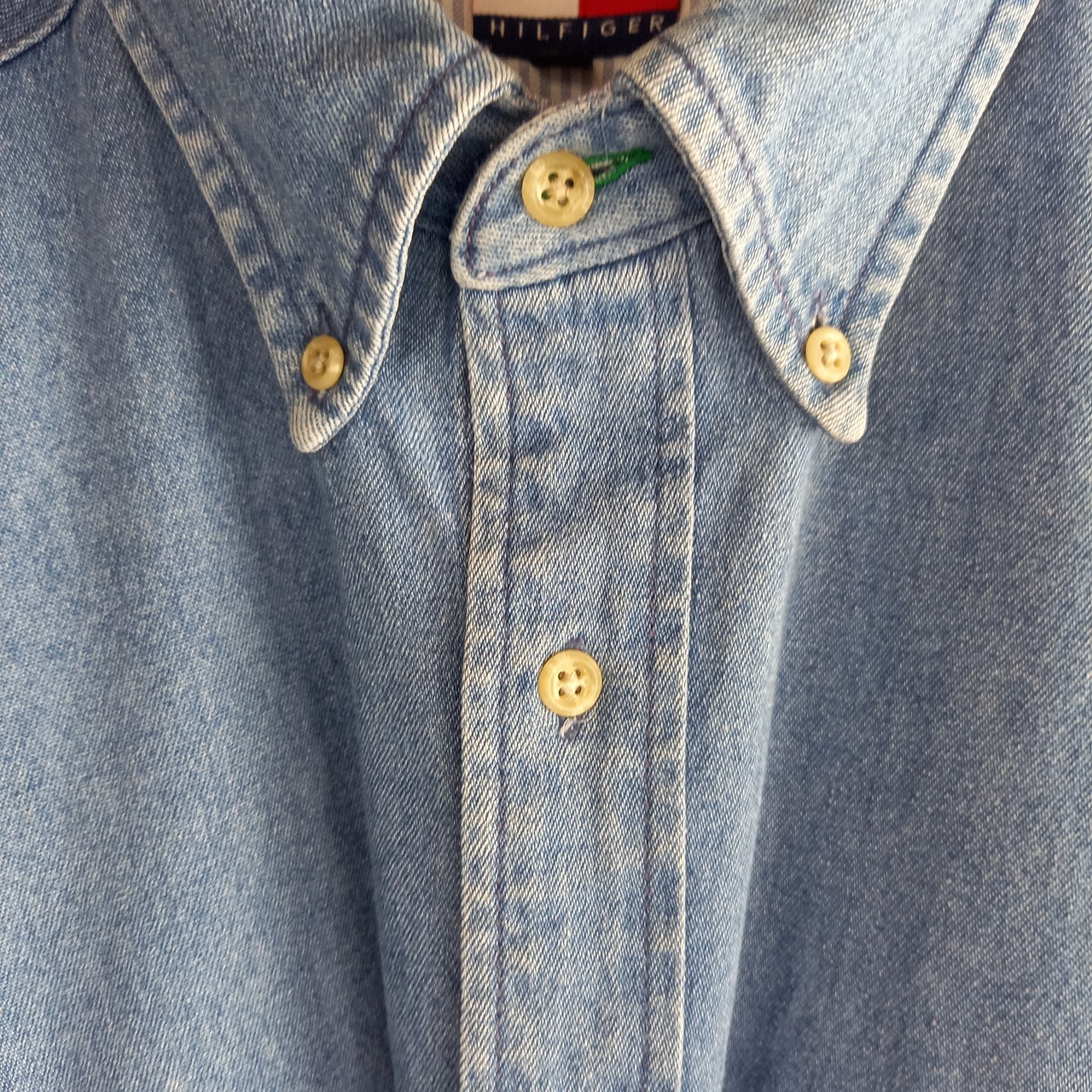 トミーヒルフィガー　デニムBDシャツ　無地　刺繍ロゴ　ブルー　LT