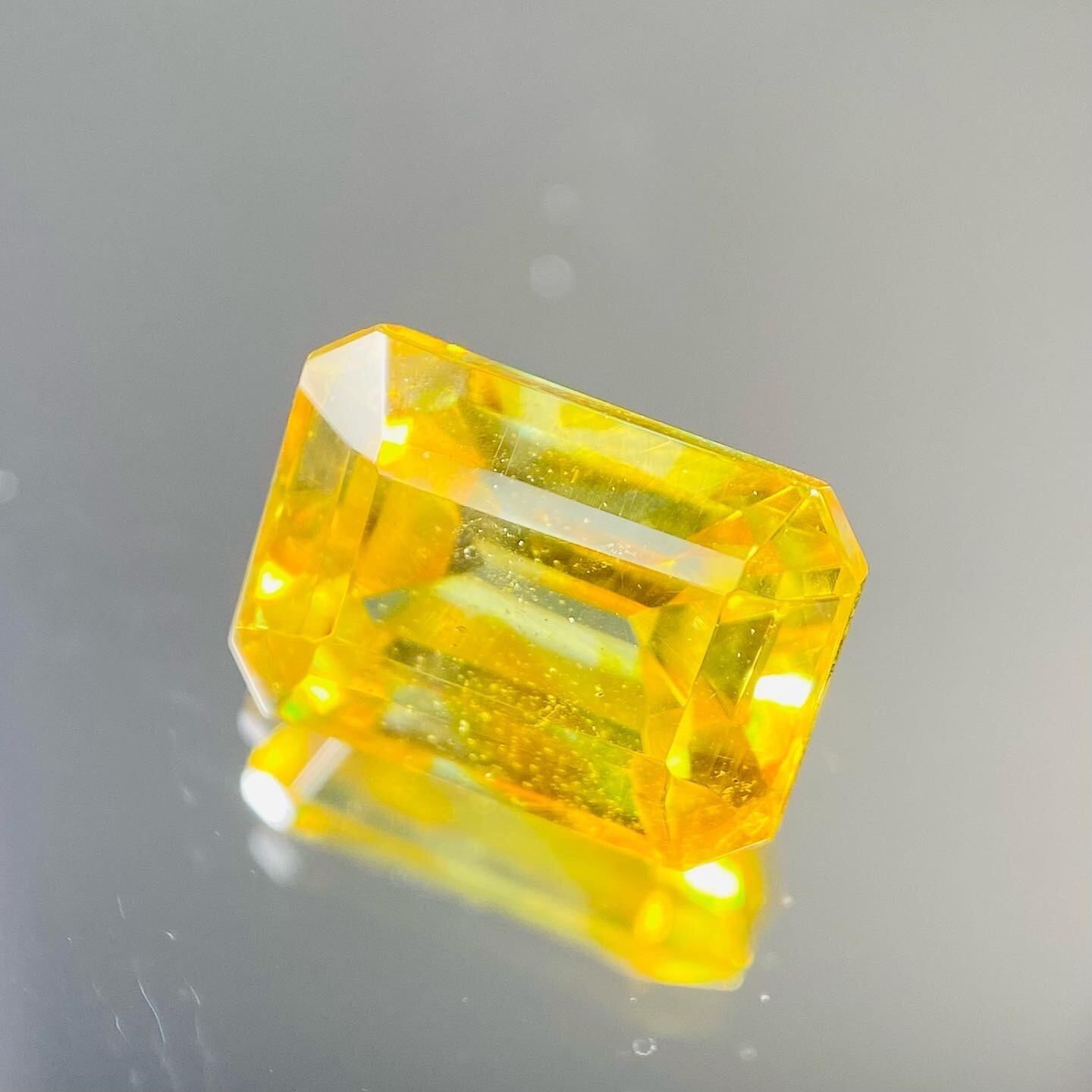 タンポポカラーのスファレライト