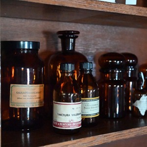 Medicine Bottle【B】/ メディシンボトル〈薬瓶・ボトル・一輪挿し・花瓶・フラワーベース・オブジェ・アンティーク・ヴィンテージ 〉114349