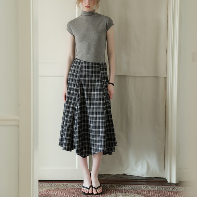 Noir Check Flare Skirt F0672
