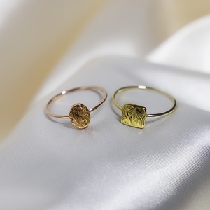 スクロールスレンダーデザインリング　スクエア＆オーバル