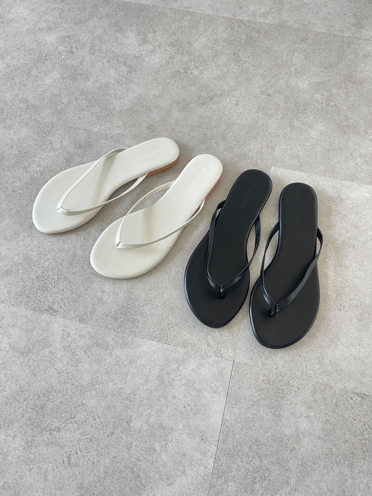 (即納) Fil. / Flip flat sandal 2color
