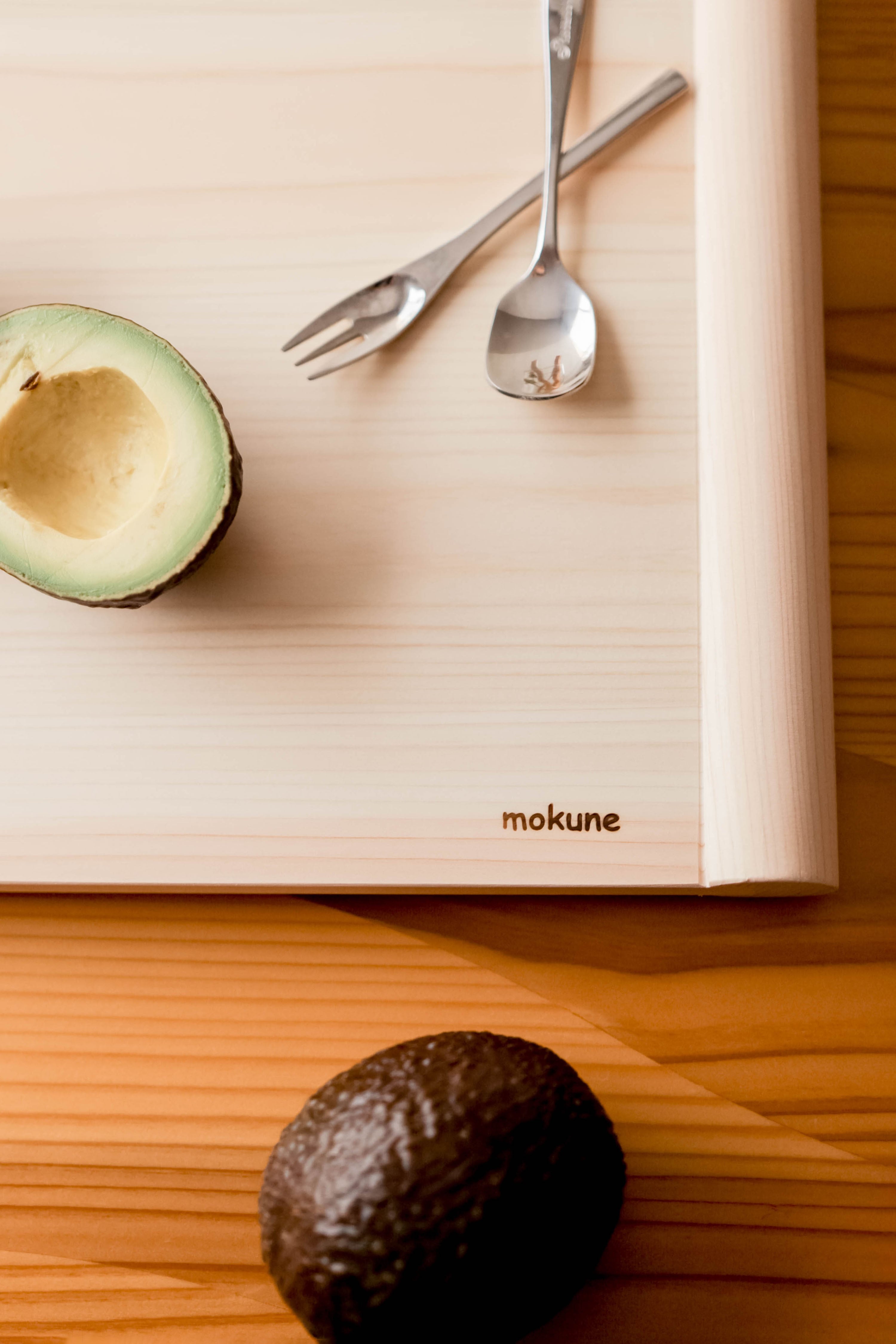 mokune 東農桧・浮かせまな板（中）