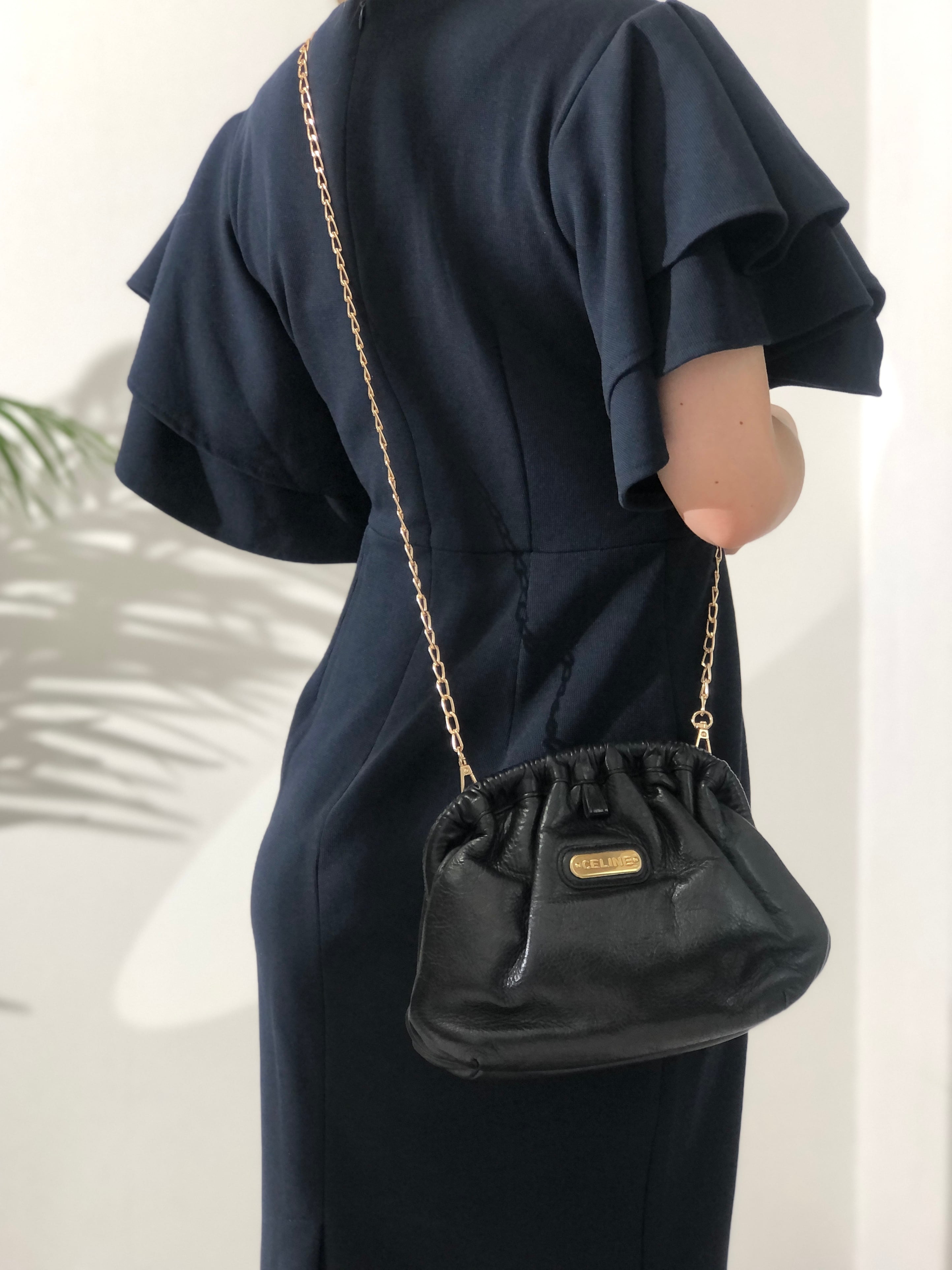 CELINE ショルダーバッグ クラッチバッグ ブラック レザー CELINE（セリーヌ） クラッチバッグ MEDIUM POUCH ミディアム ポーチ