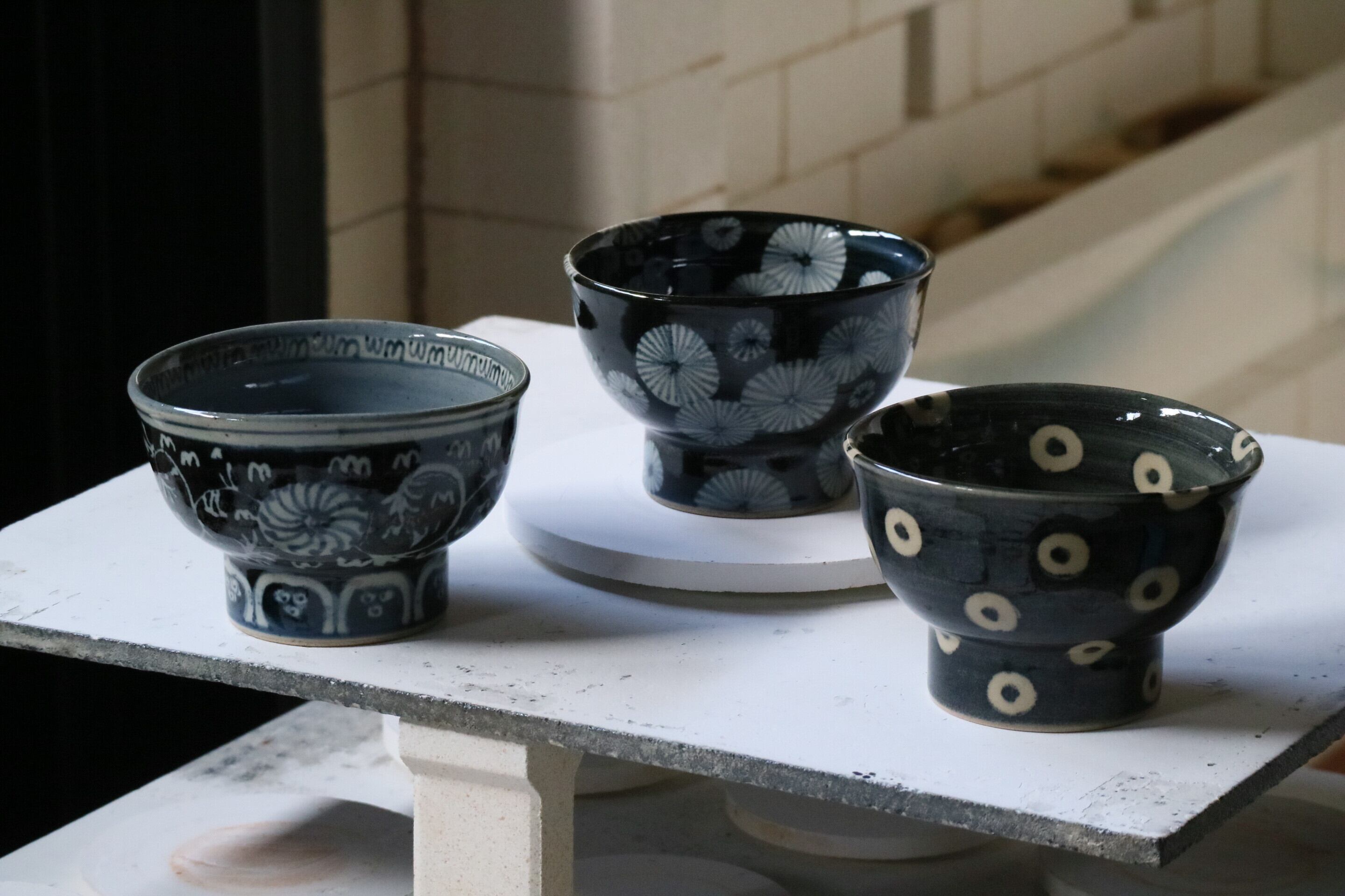 染付安南 ダエン高台茶碗 | 【有田焼 坂本窯陶工房】オンラインストア