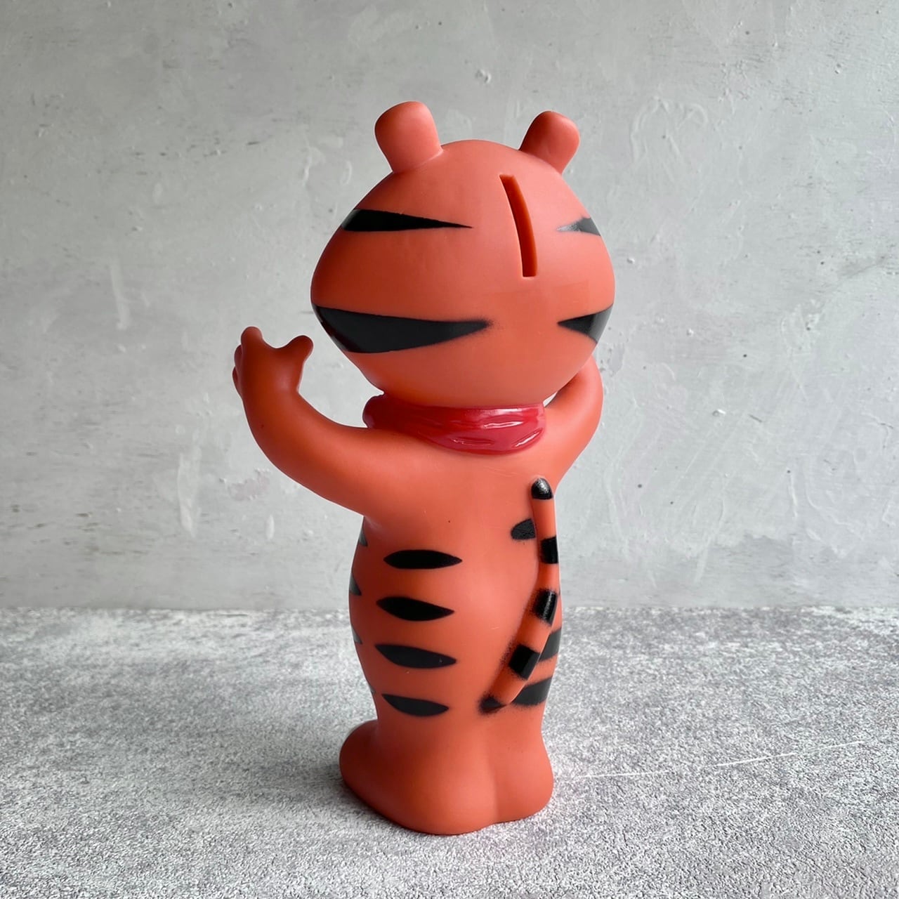 トニーザタイガー ソフビ製コインバンク | 瀬尾商店