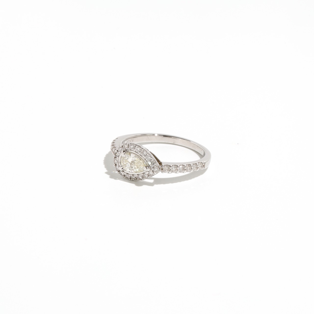 ダイヤモンド デザイン リング SI1 pt950 / 0.326ct / 0.320ct
