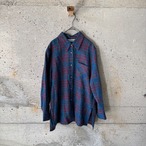 Plain weave pattern shirt