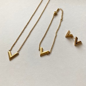 V字ブレスレット