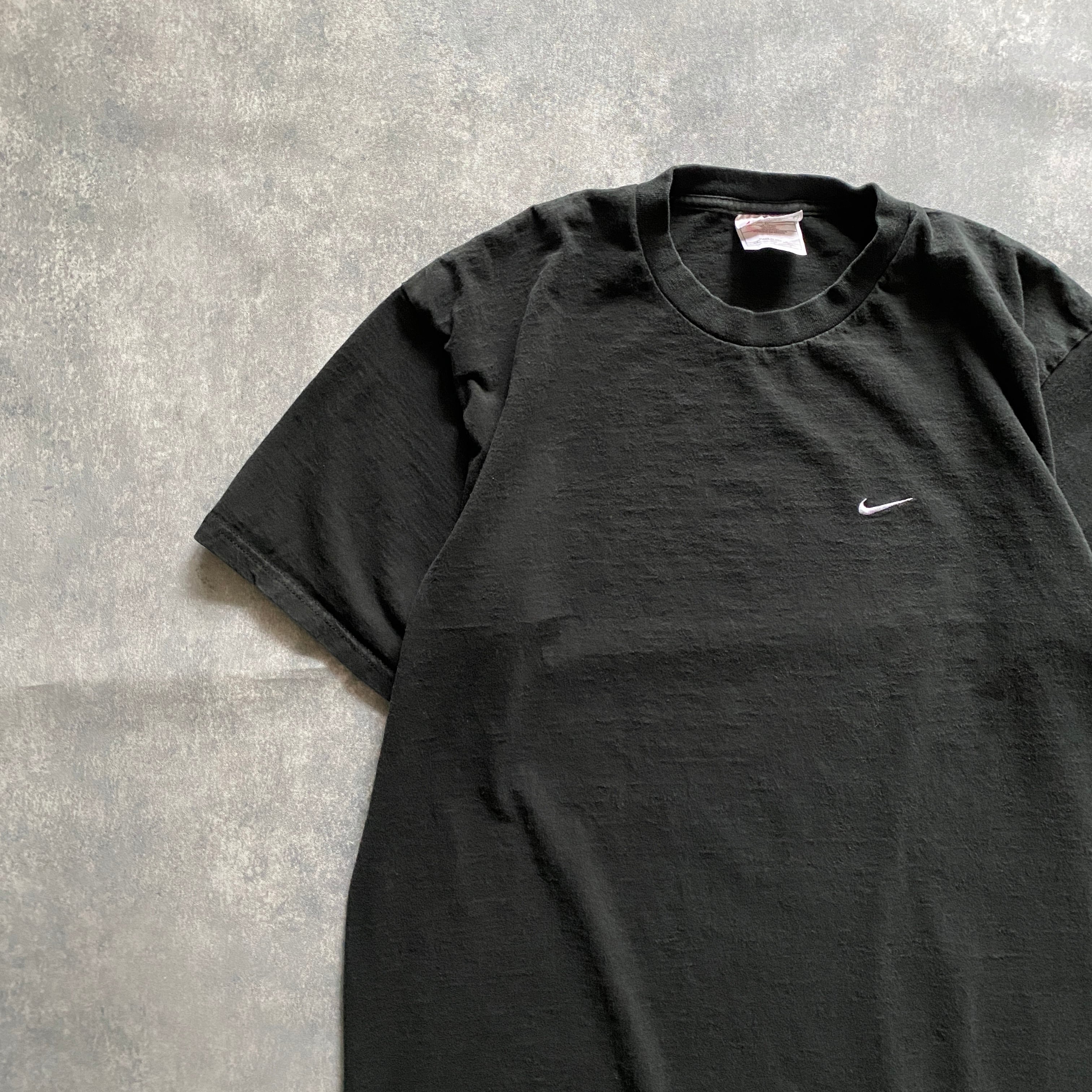 NIKE スウォッシュ 刺繍 ビッグ tシャツ ブラック  レディース