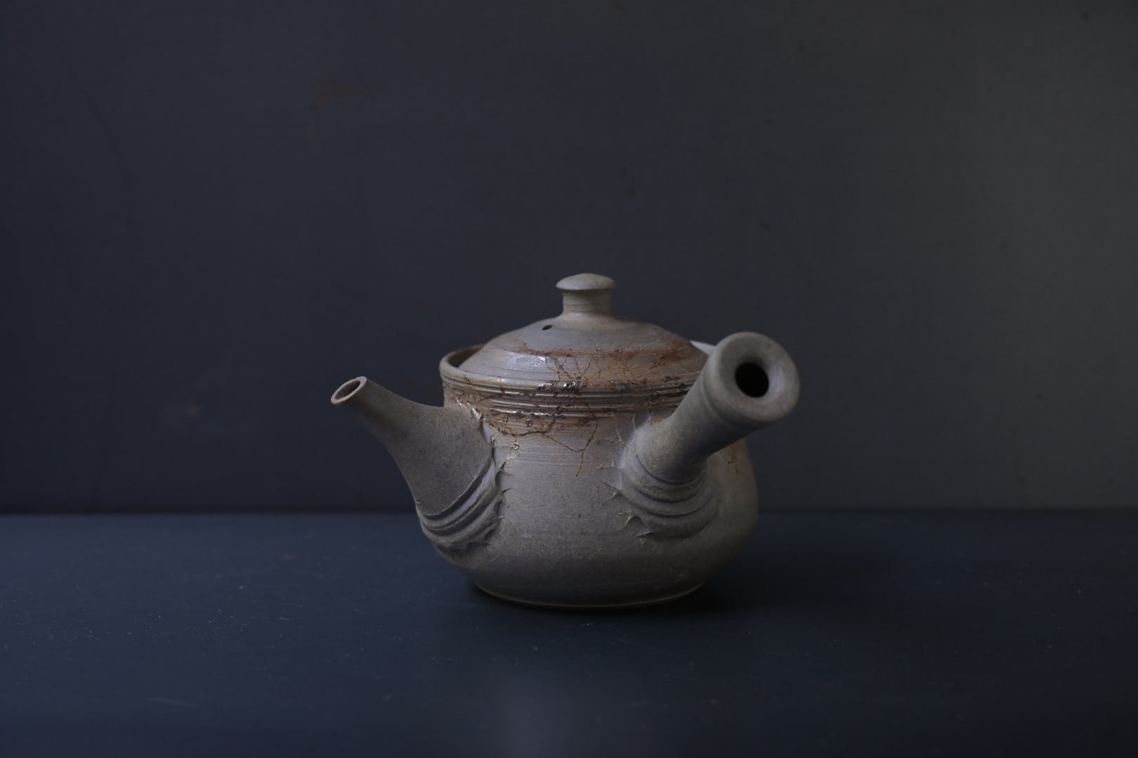 谷川仁 炭化藻がけ茶注 | 鎌倉倶楽部 茶寮