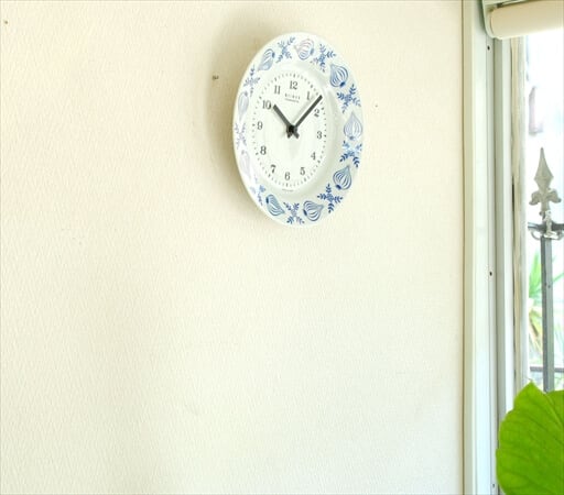 旧東ドイツ製 WEIMAR 陶器フレーム 壁時計 玉ねぎの絵付け 電池式