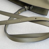 ロエベ フラメンコ クラッチ ミディアム カーキ ショルダーバッグ