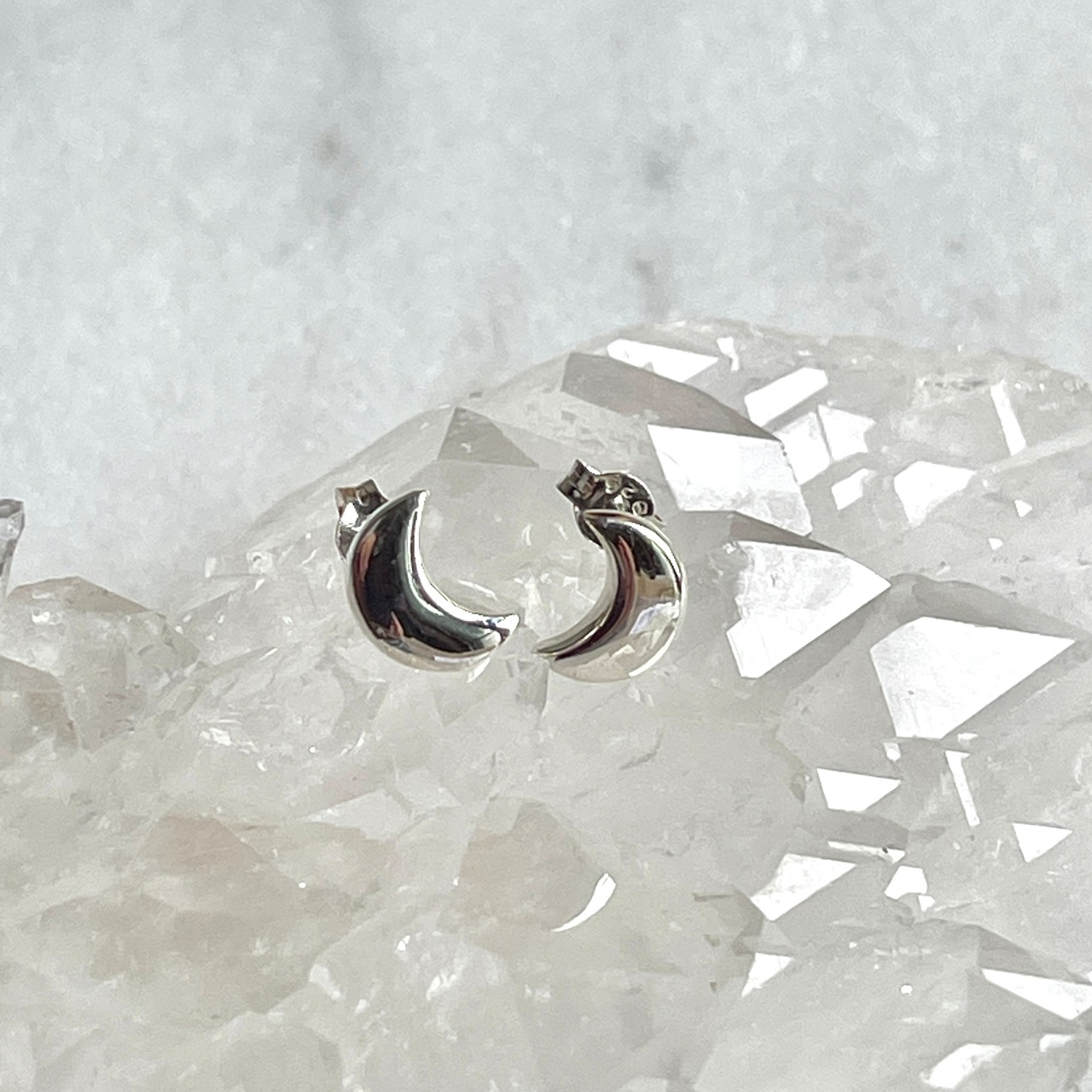 【THAI　silver】シルバー　月のピアス
