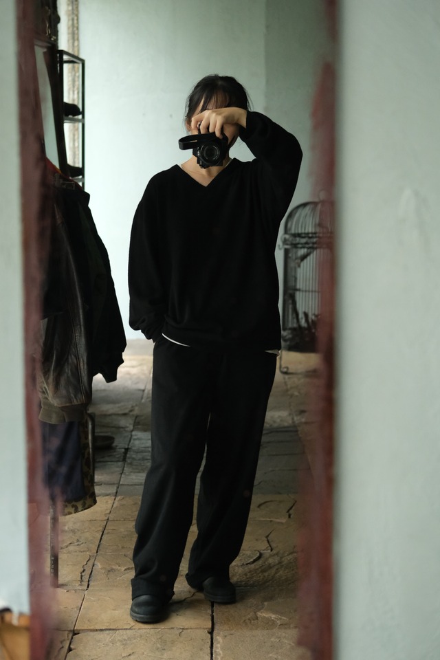 Utah／"J.CREW" v-neck cashmere sweater／ black