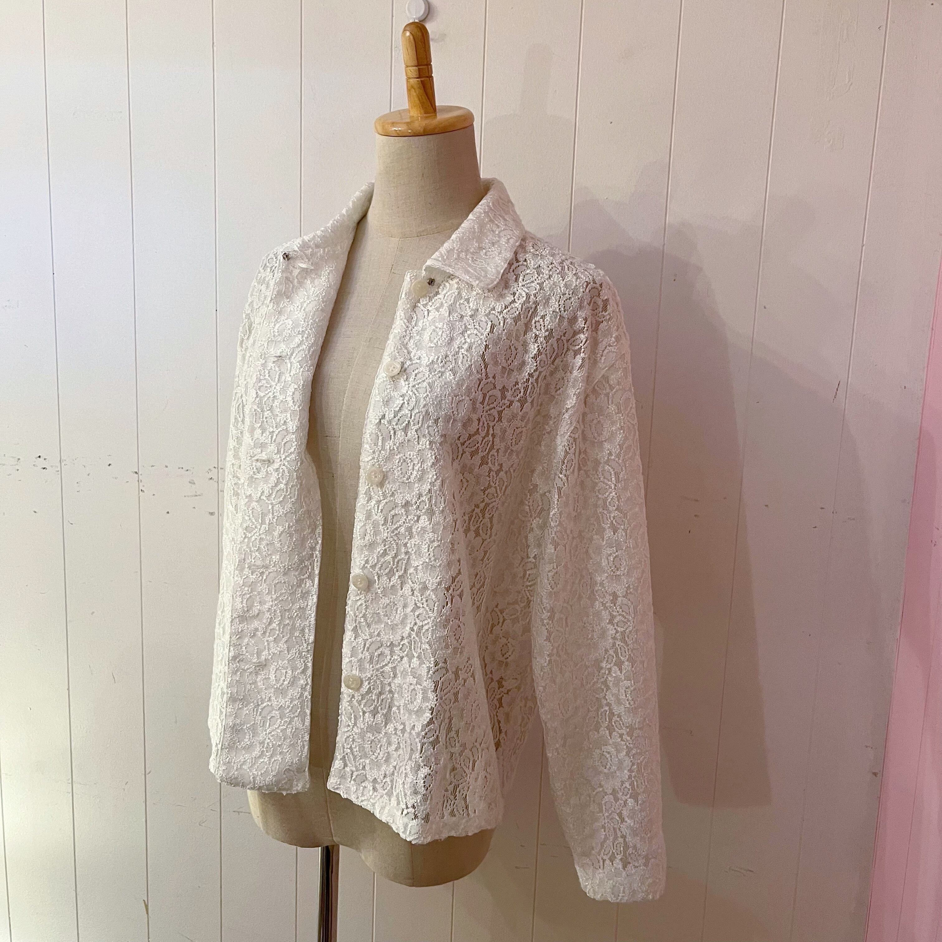 white flower lace blouse