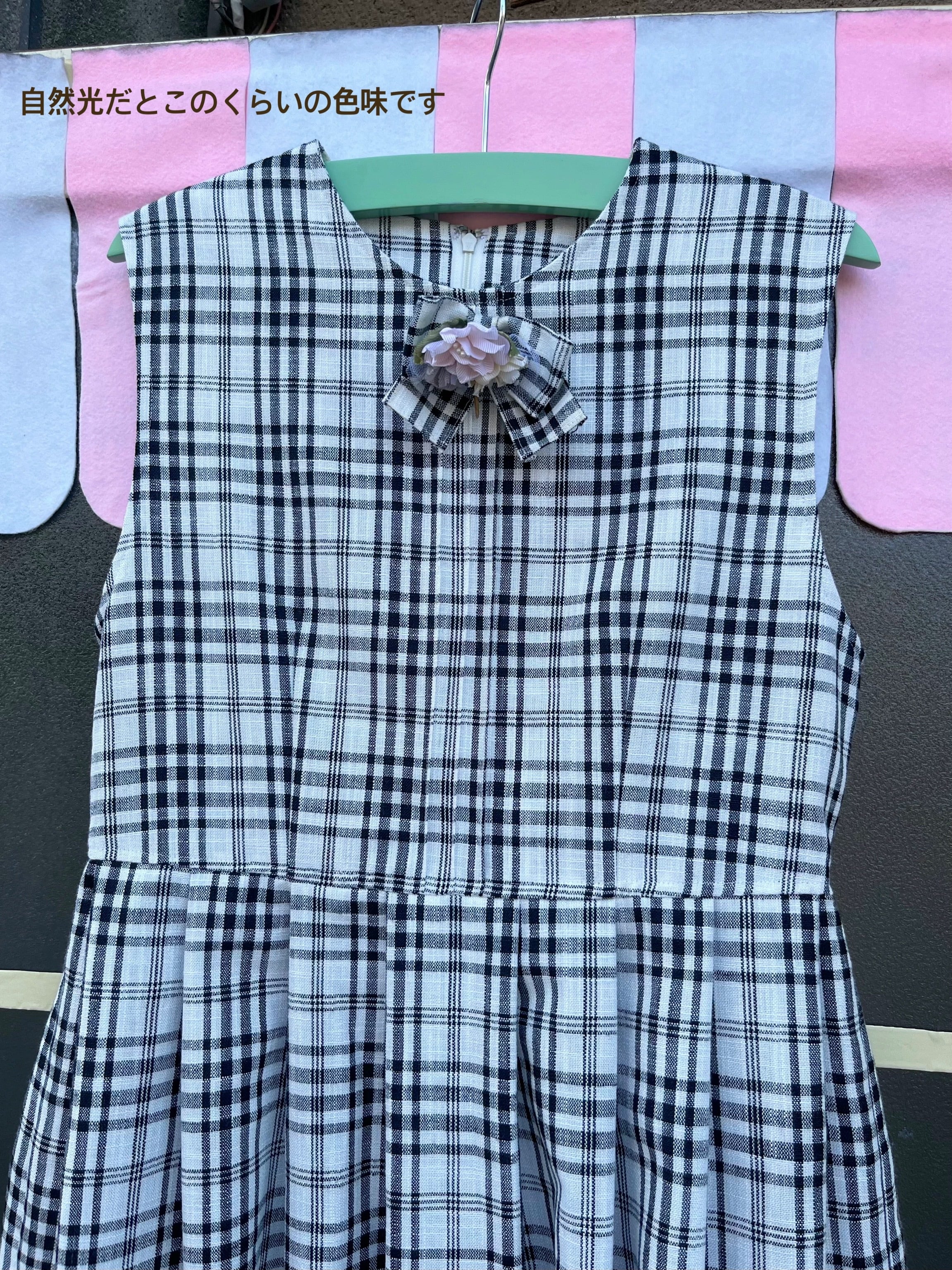 flower ribbon brooch check jumper skirt