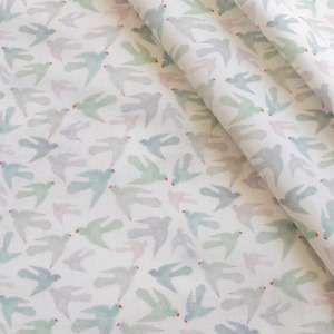 < Pastel Parrots mini > コットン生地 48cm x 52cm