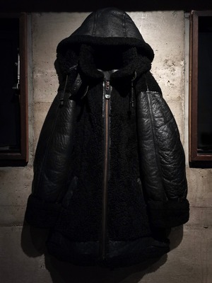 【Caka】Reverse Side Switching Design Vintage B-3 Type Mouton Jacket