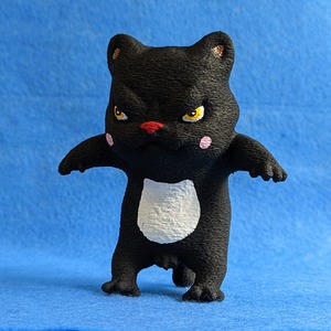 たかい、たかい　黒猫（コチュカ）