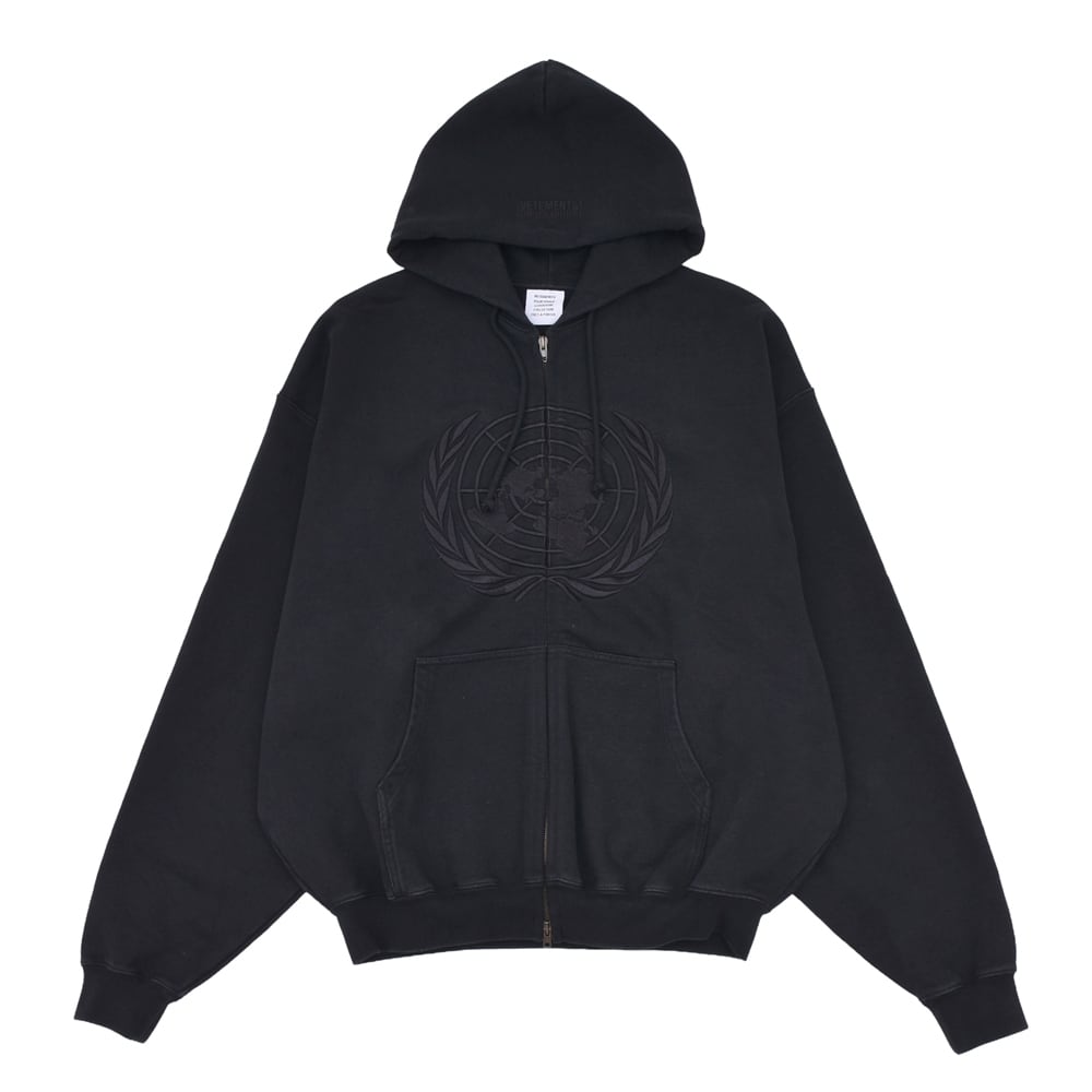 VETEMENTS】METAL EMBROIDERED OVERSIZED HOODIE | AYIN