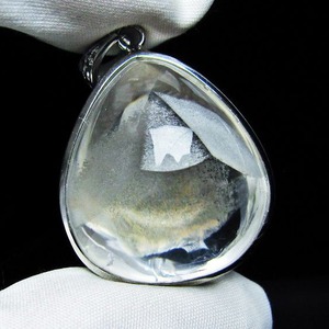 ホワイトファントム ペンダント ファントムクォーツ 一点物  112-8339
