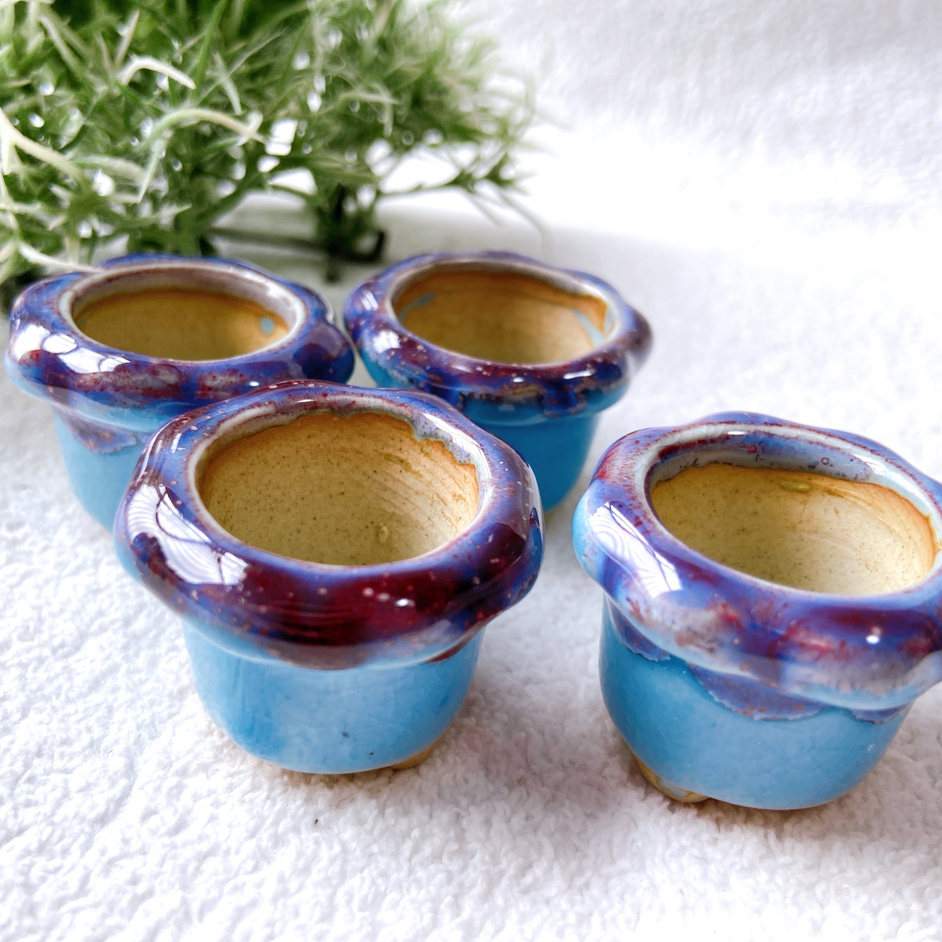 水色のミニチュア陶器植木鉢 4点セット】シンプルな形で植物がかわいく