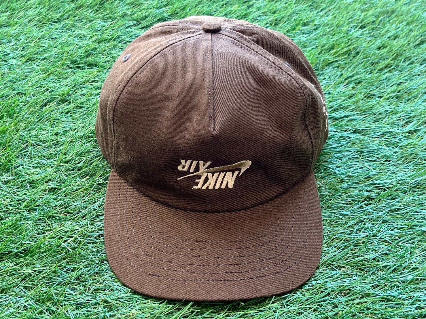 TRAVIS SCOTT × NIKE CACTUS JACK JORDAN HIGHEST CAP BROWN 17038 TRAVIS SCOTT × NIKE CACTUS JACK JORDAN HIGHEST CAP BROWN 17038