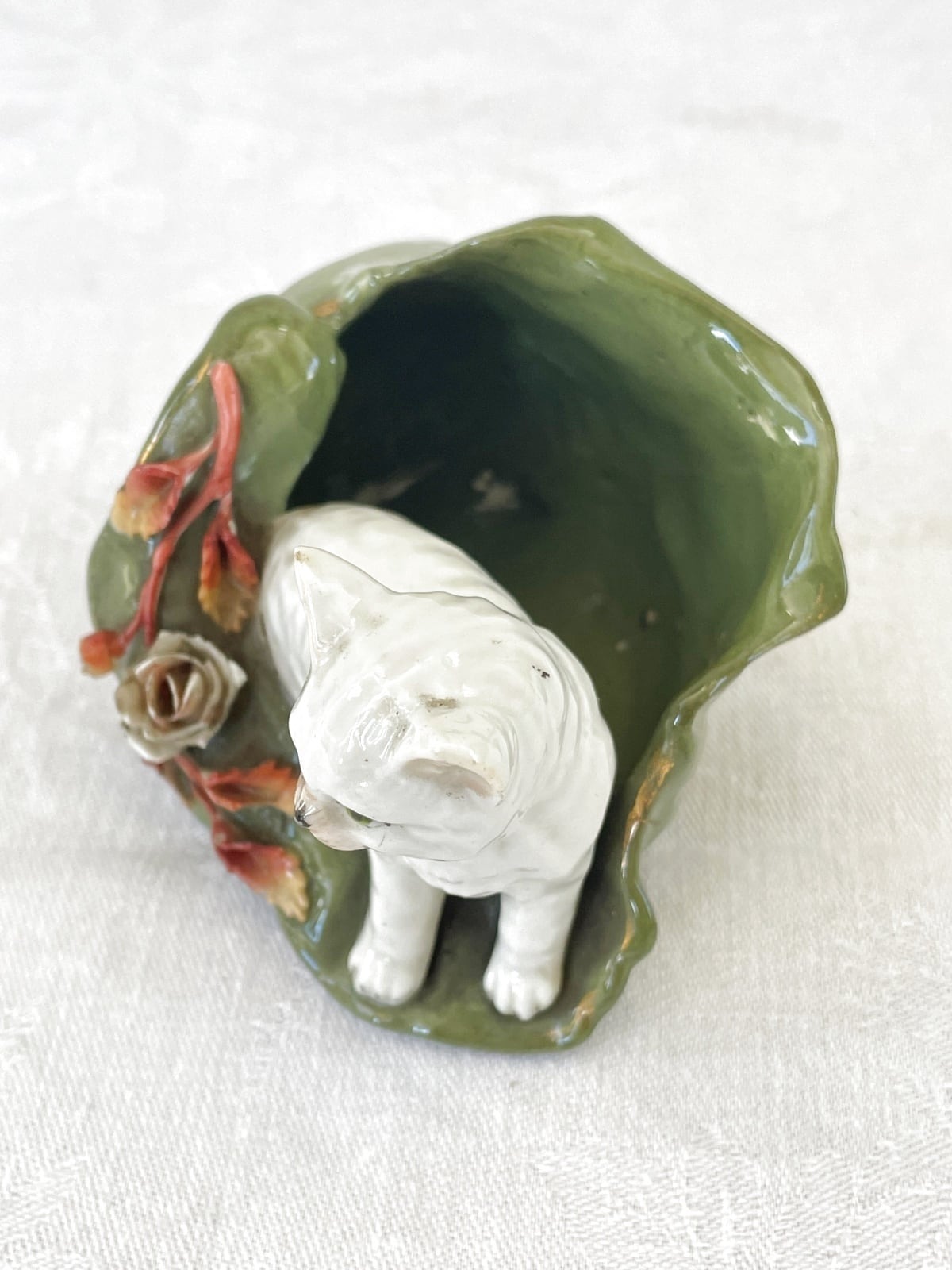 フランス アンティーク 白猫 ネコ 陶器 貝殻 | GM ANTIQUES