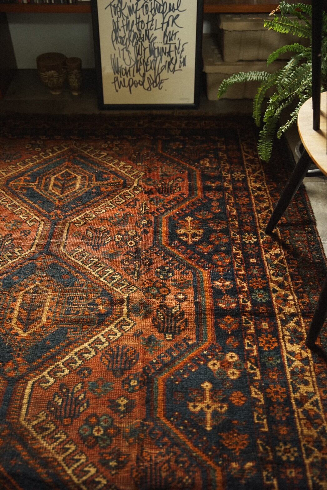 729 -Semi Antique Qashqai rug | 手織りのヴィンテージラグ専門店