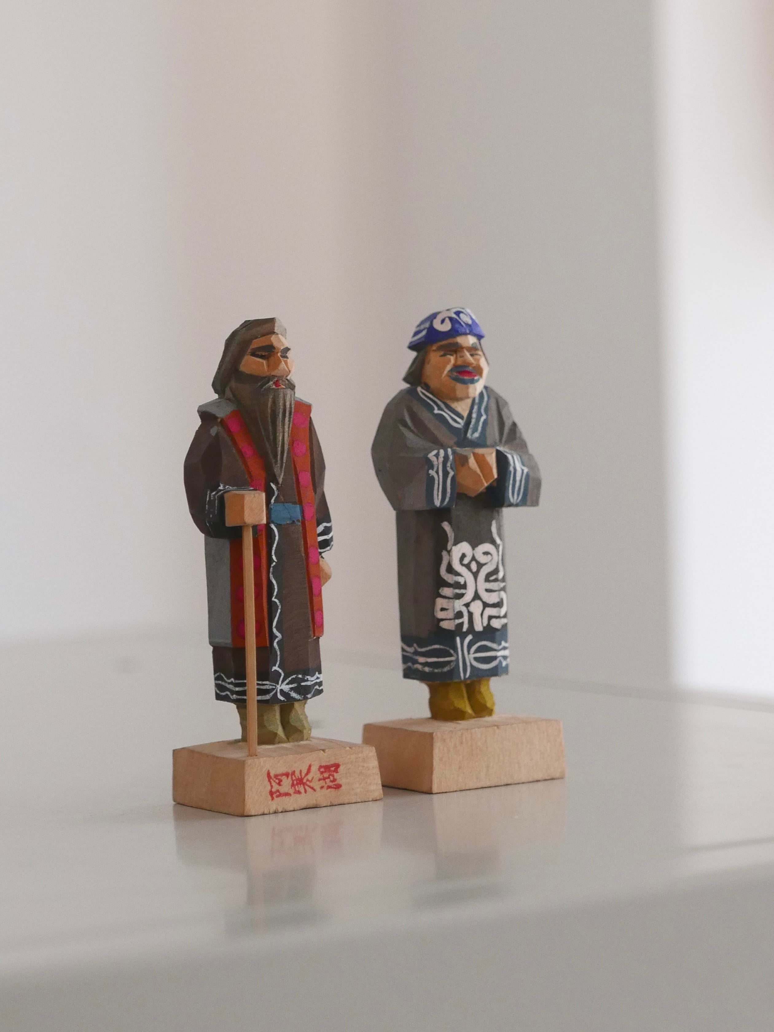 old japanese wood carving " エカシとフチ "