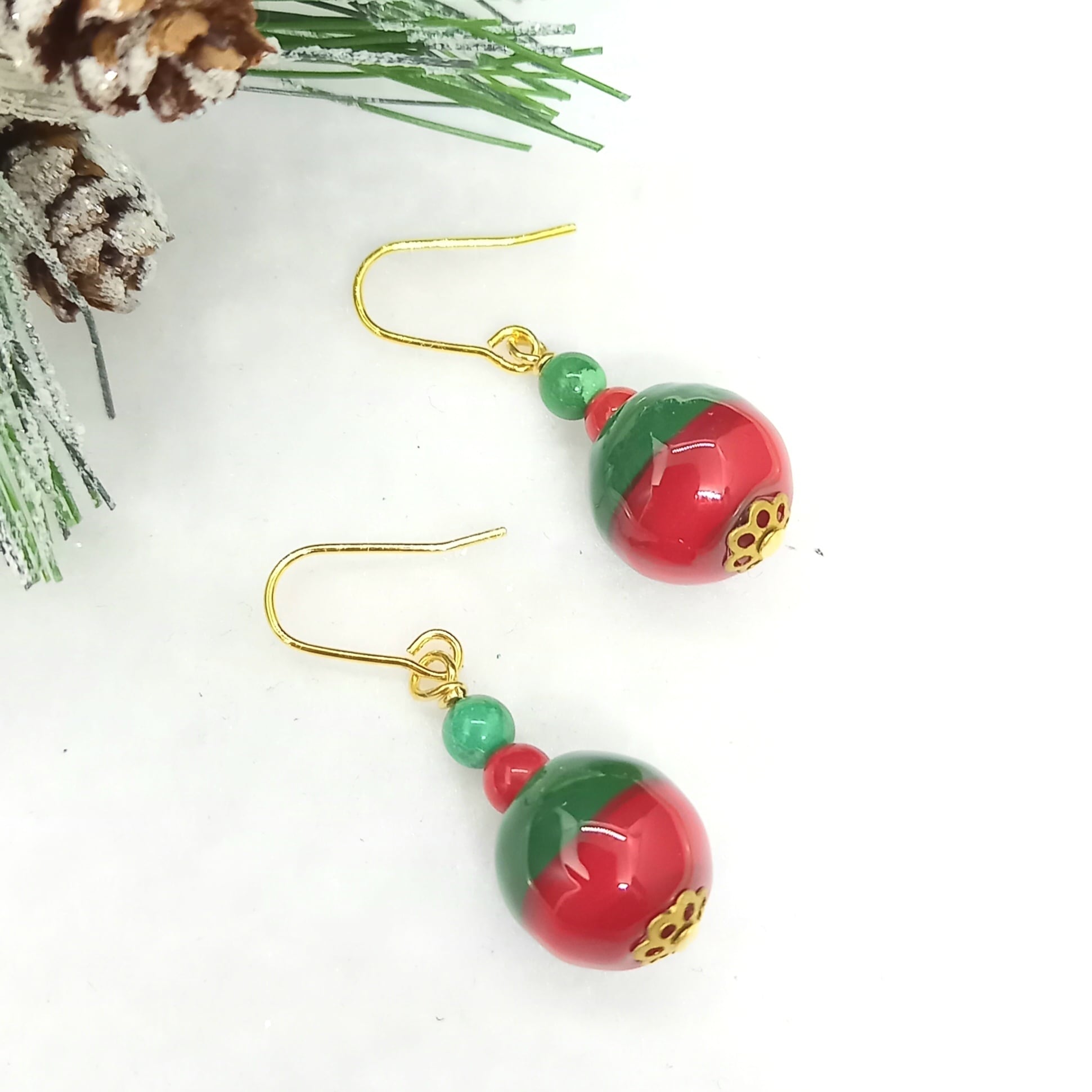 クリスマスカラーのとんぼ玉・ピアス