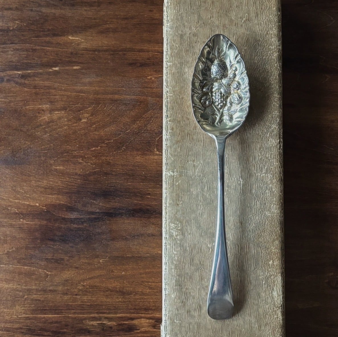 イギリス ベリー用サービングスプーン｜England 1890 | SASHIIRO