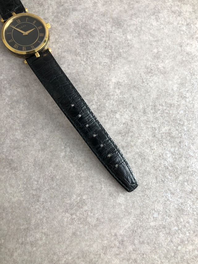 GUCCI グッチ 腕時計 ブラック ローマ文字 レザー 2040M vintage ヴィンテージ オールド mr6i3u