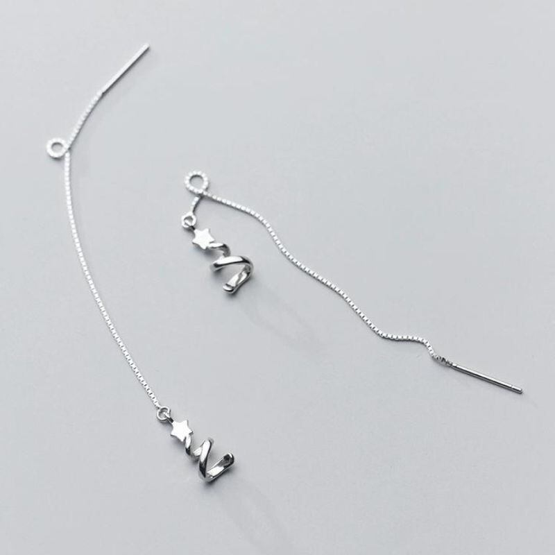 クリスマスにぴったり！クリスマスツリーのピアスでおしゃれに輝こう