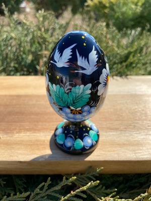 ペトリキウカ塗り　木製プィサンカ・スタンド一体型（イースター・エッグ）9cm（ホメンコ作）