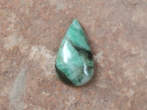 13 エメラルド　ルース