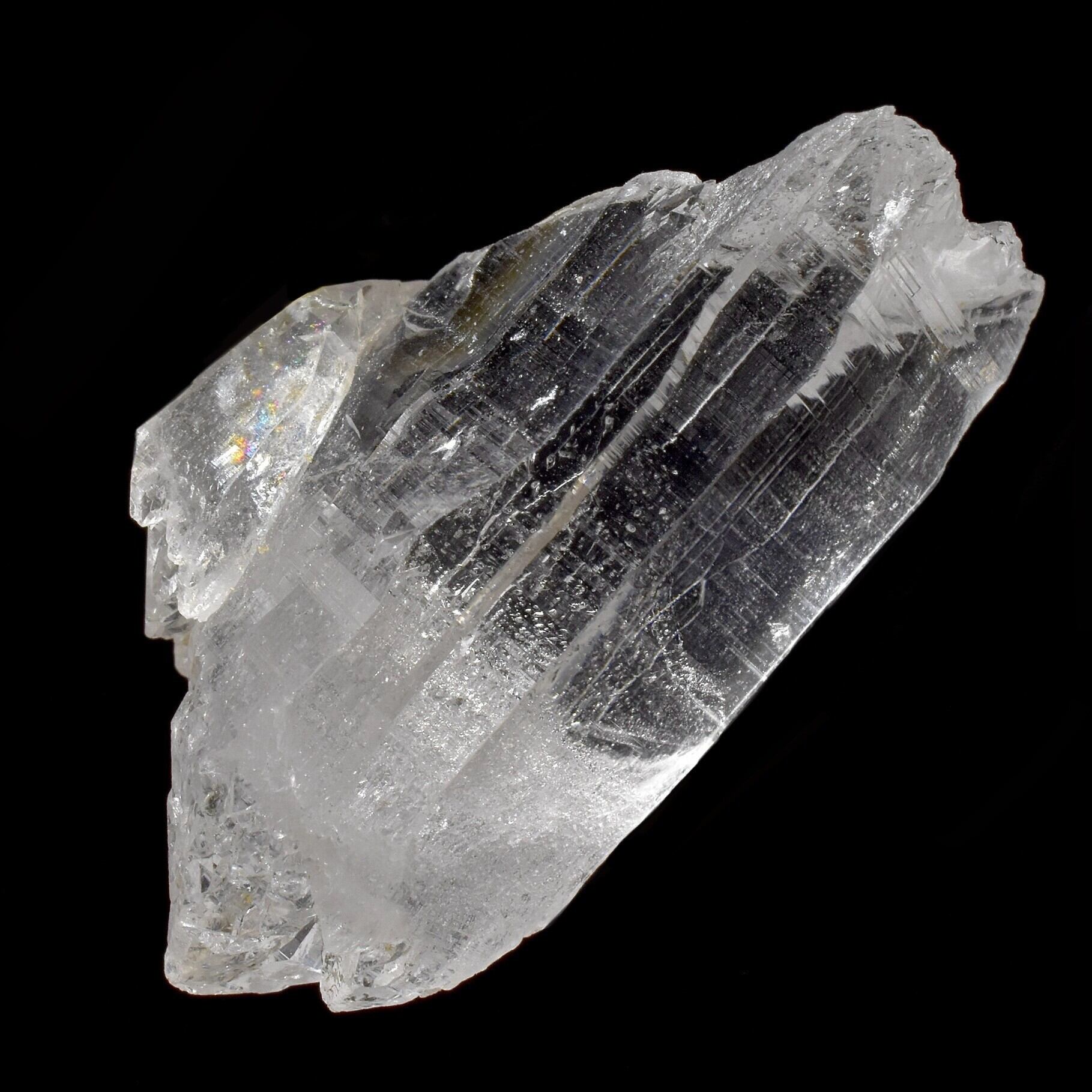 神の住む山で採れる水晶】虹入り ガネーシュヒマール産水晶 ポイント