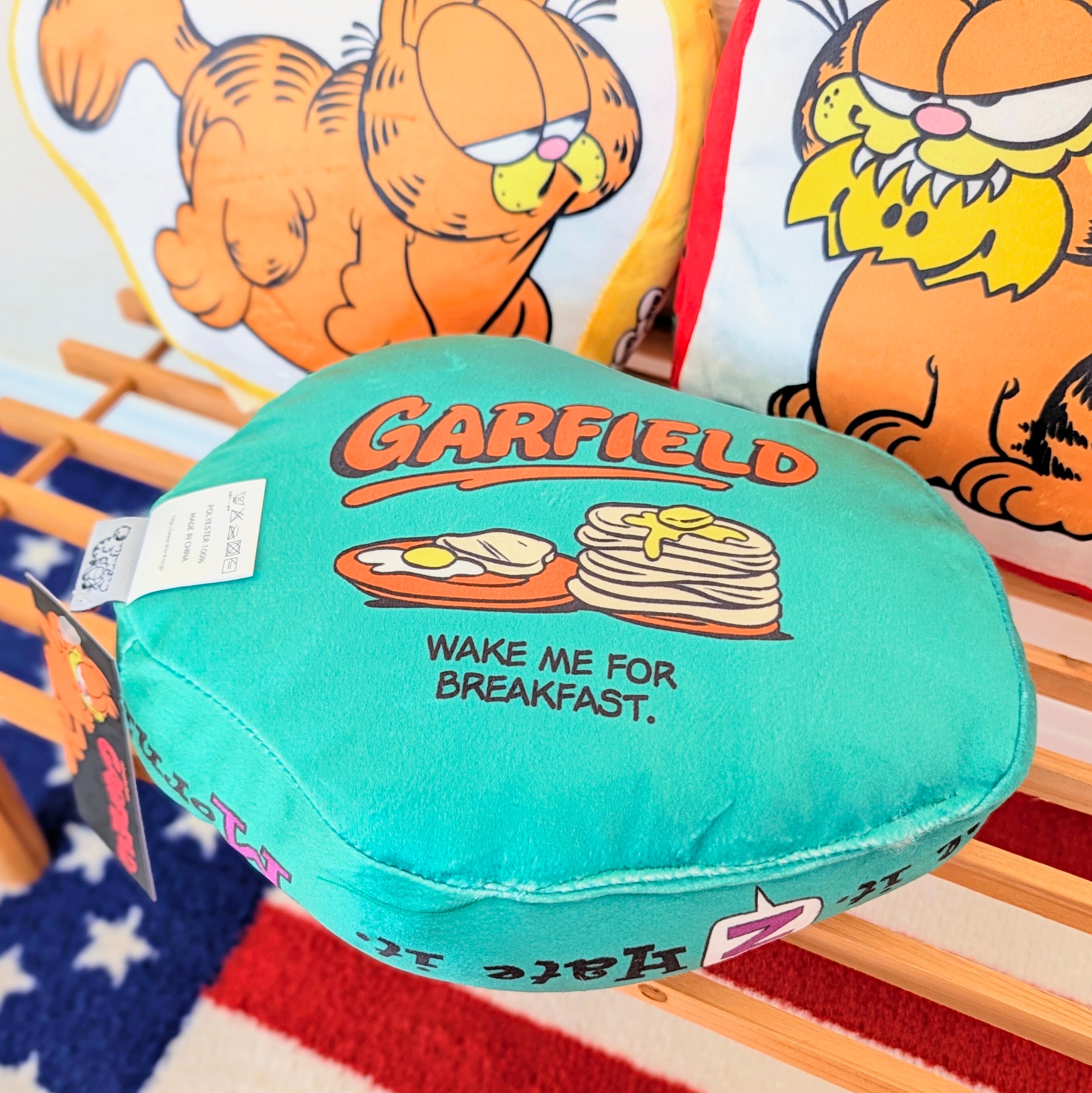 ✨️お昼寝のお供に(⁠^⁠^⁠)✨️【 MINI DIECUT CUSHION ミニダイカット クッション 】Garfield （ ガーフィールド ）/ VINTAGE風〚アメリカン雑貨 アメトイ〛