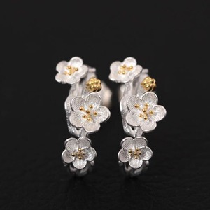 梅の花のピアス　SILVER　0258