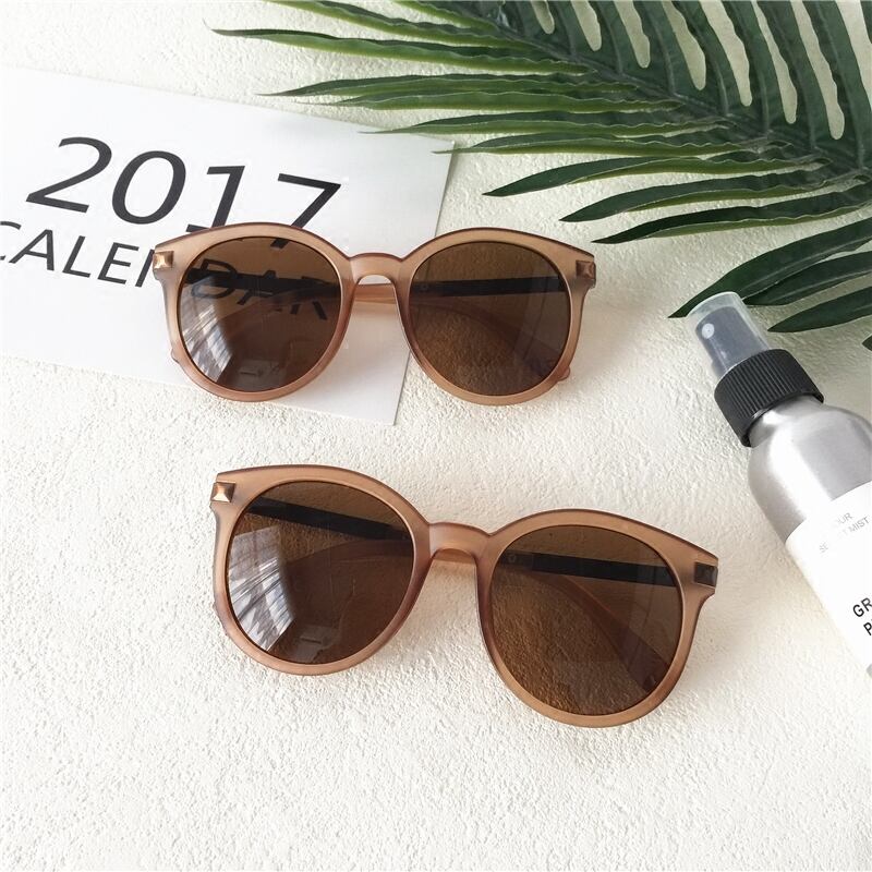 2019新しいつや消しサングルシンプルで用途の広いラウンドフェイスブラウン透明レトロサングルトレンドの女性バージョン ブラック・アイド・ピーズ34699574073