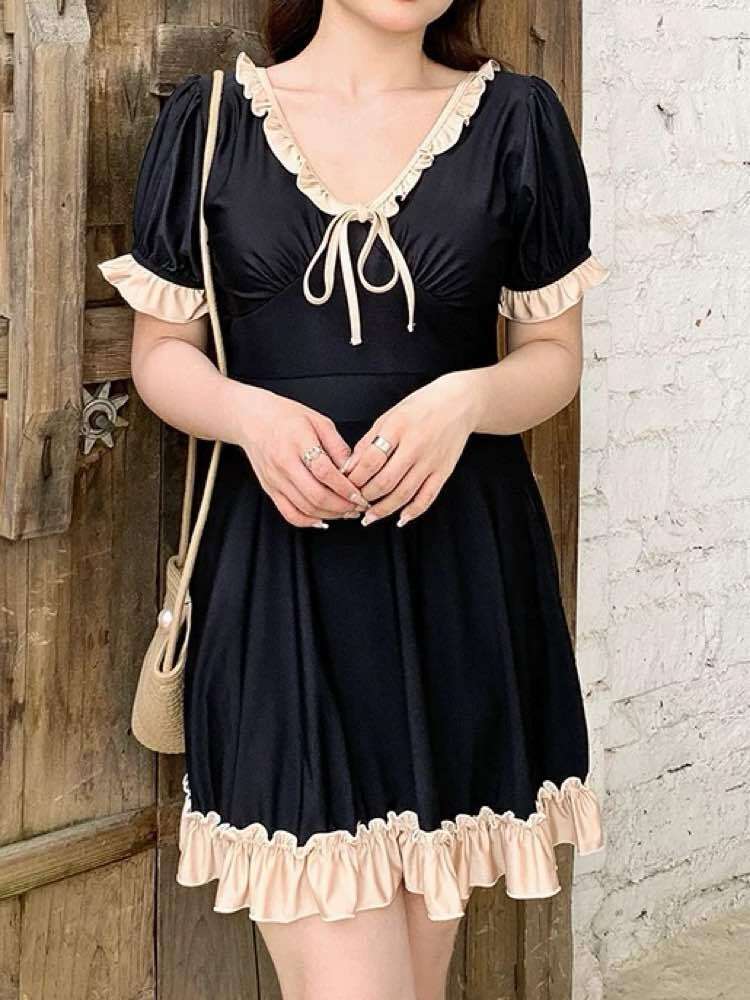 フロントリボン ワンピースお腹カバー フリルパンツ水着 5042101 クラシカルな美シルエットをメイク バイカラーフロントリボン