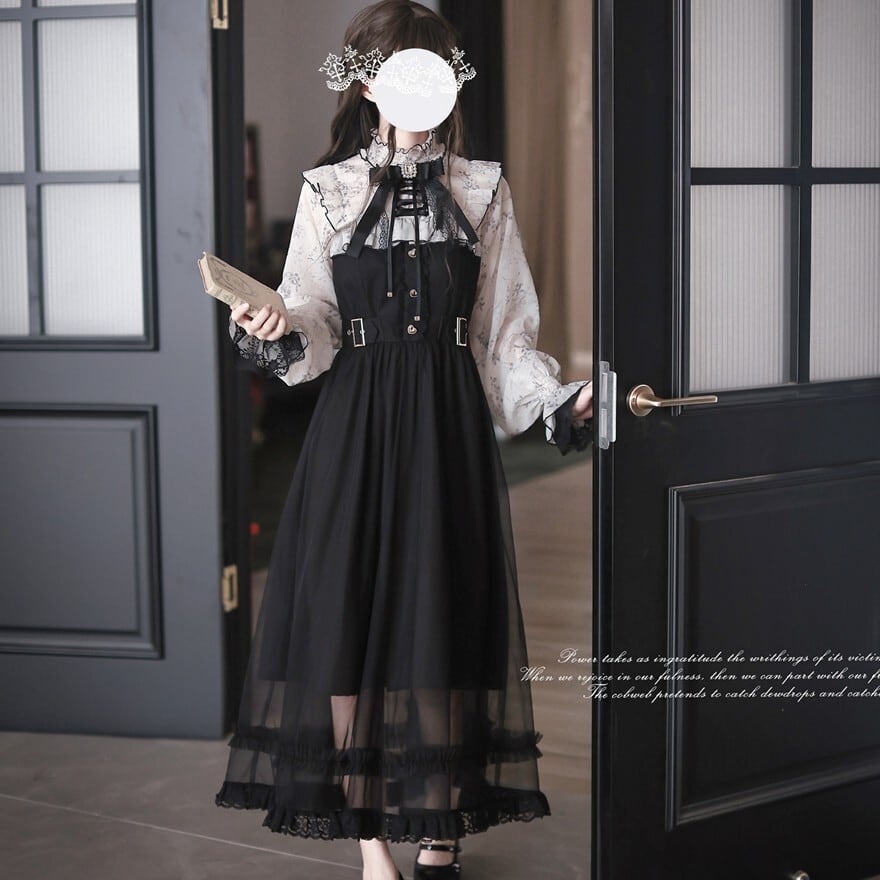 夜霧に咲く黒百合 ネックリボンのクラシカルロリータワンピース