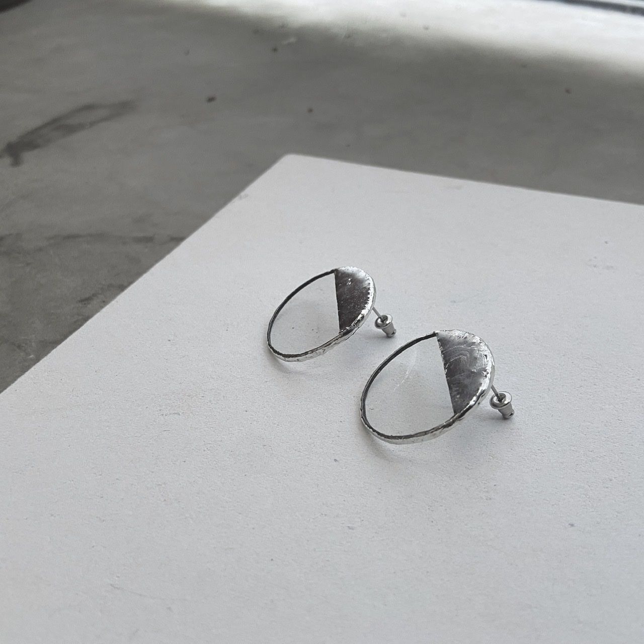 HAKU GLASS CIRCLE PIERCE