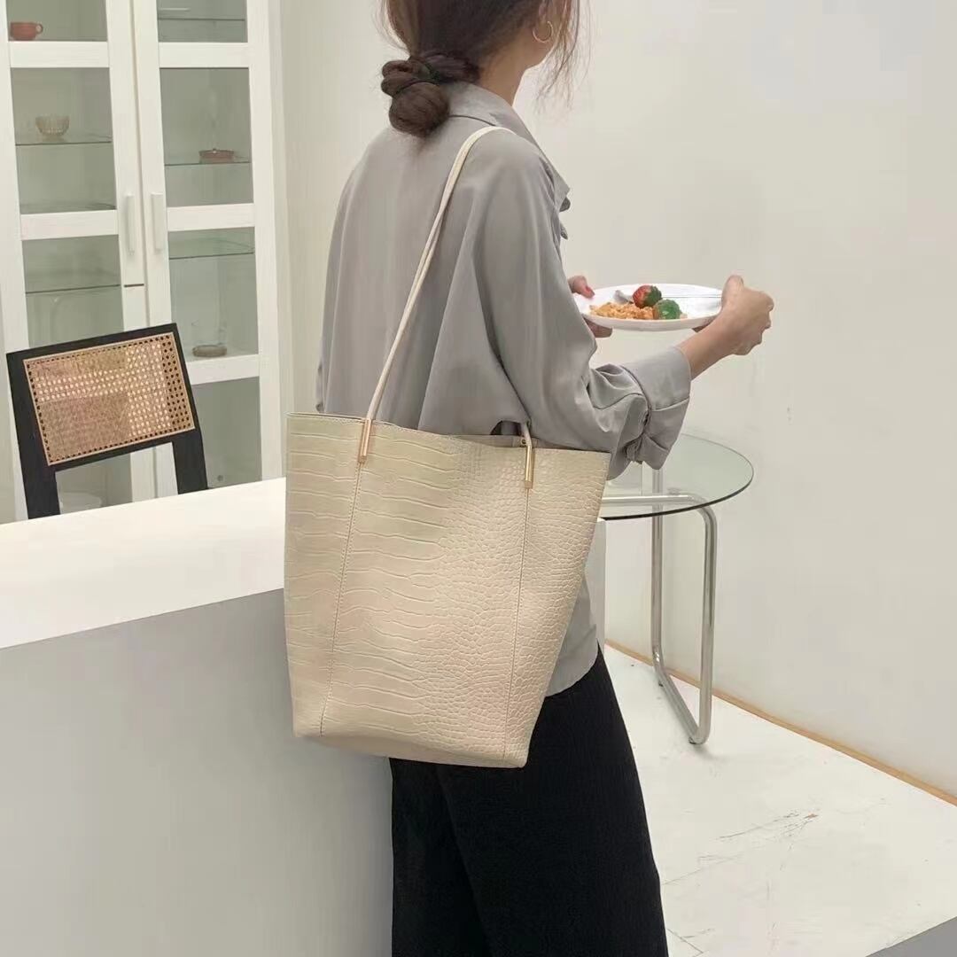 細ストラップ　トートバッグ　AS49-1411