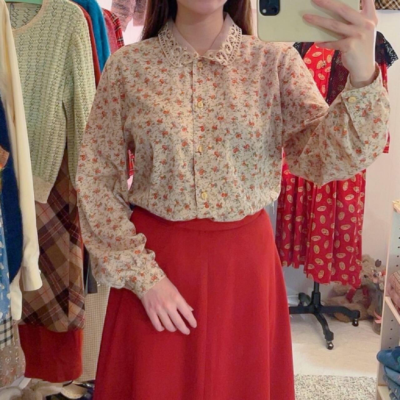 flower wood button blouse