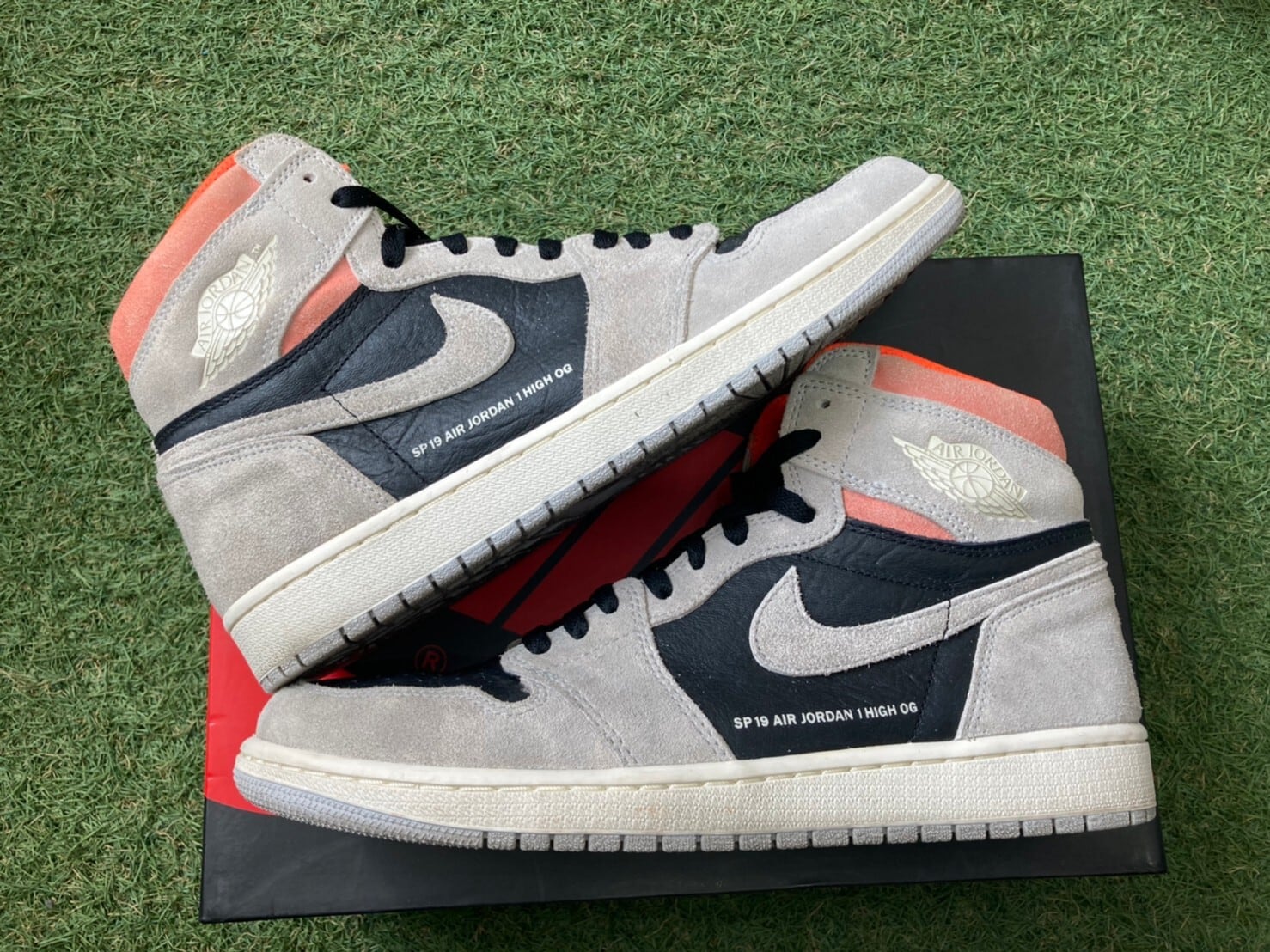 NIKE AIR JORDAN 1 RETRO HIGH OG NEUTRAL GREY 555088-018 28㎝ 44319  