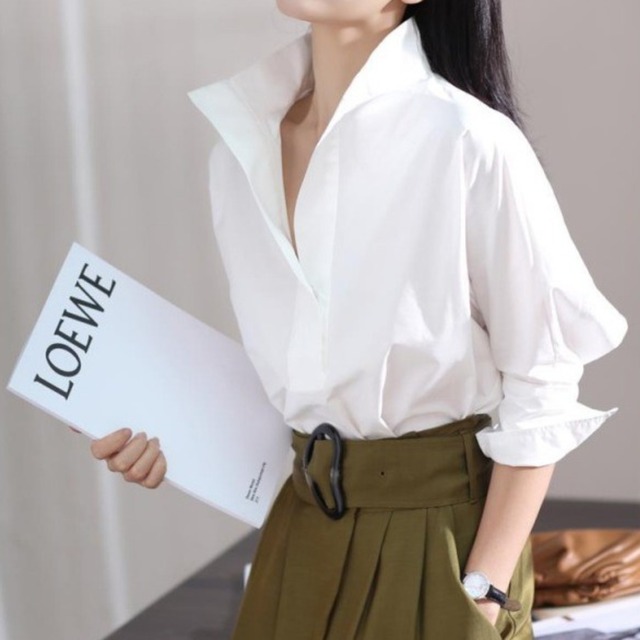 Stand collar elegant three quarter sleeve slim shirt ( 2color )