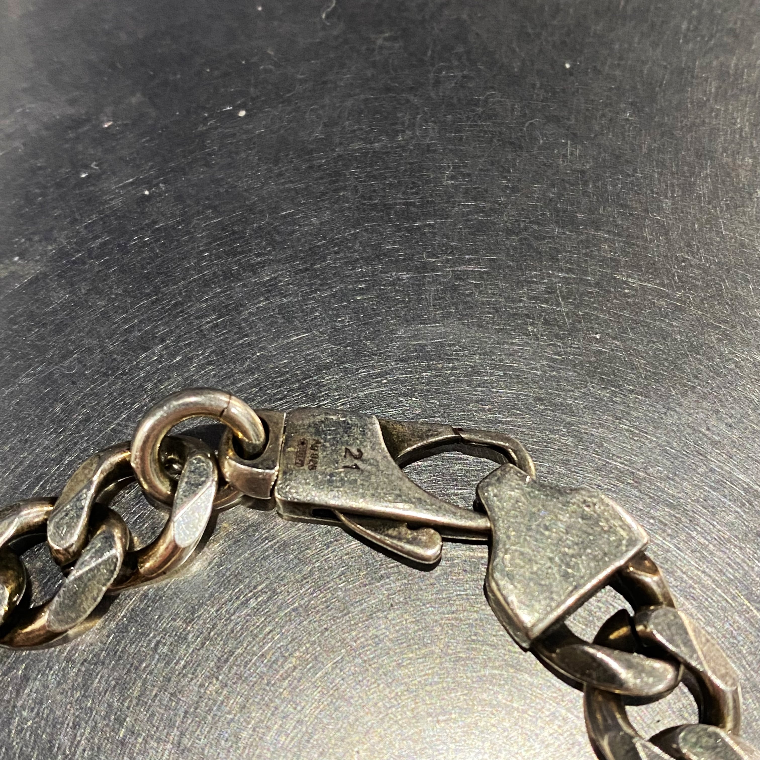 GUCCI グッチ GG Bee Engraved Bracelet チェーンブレスレット GUCCI グッチ GG Bee Engraved Bracelet チェーンブレスレット