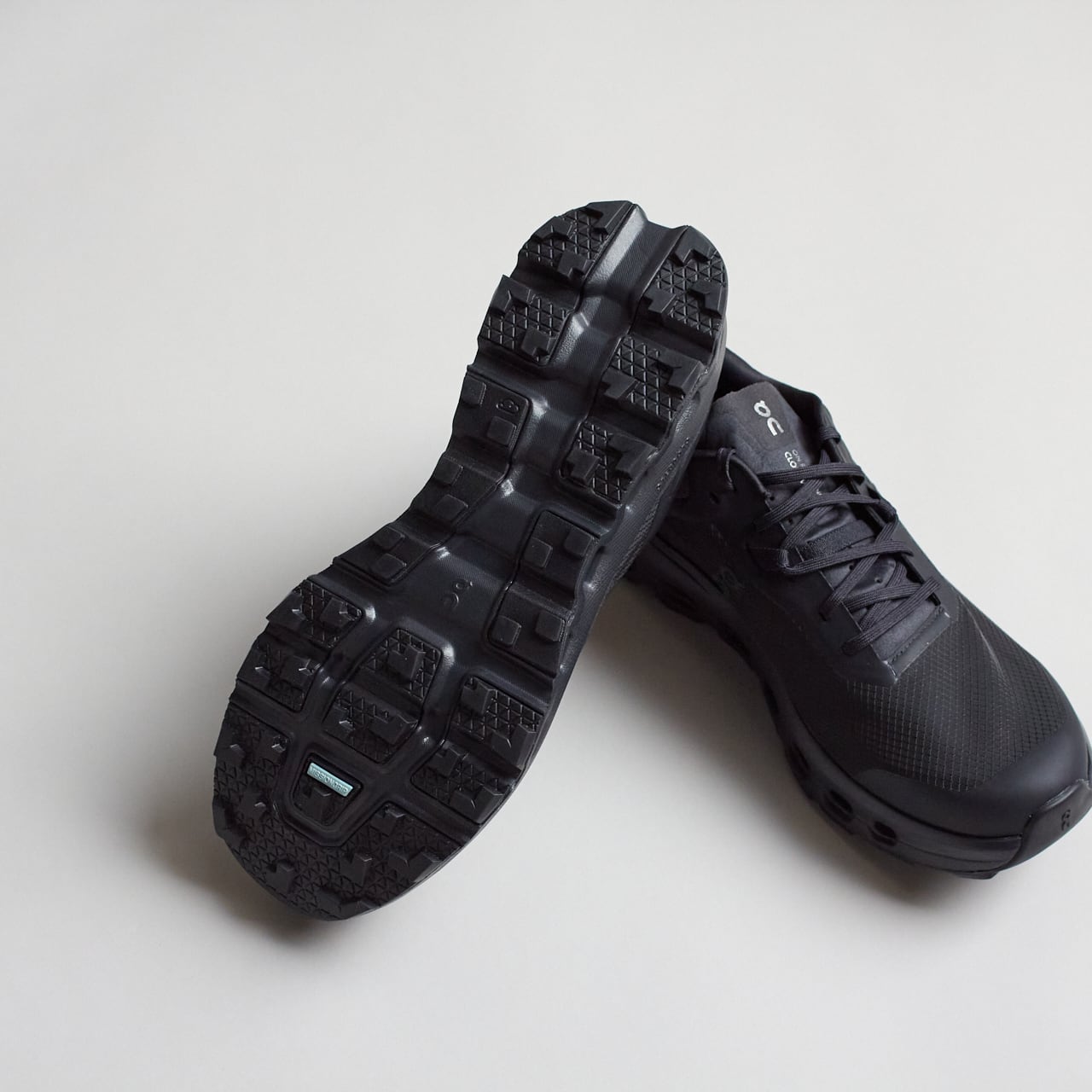 On（オン） Cloudvista 2 Black | Black メンズ トレイルランニング